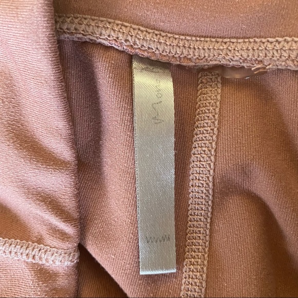 LEGGINGS - Picture 2 of 2